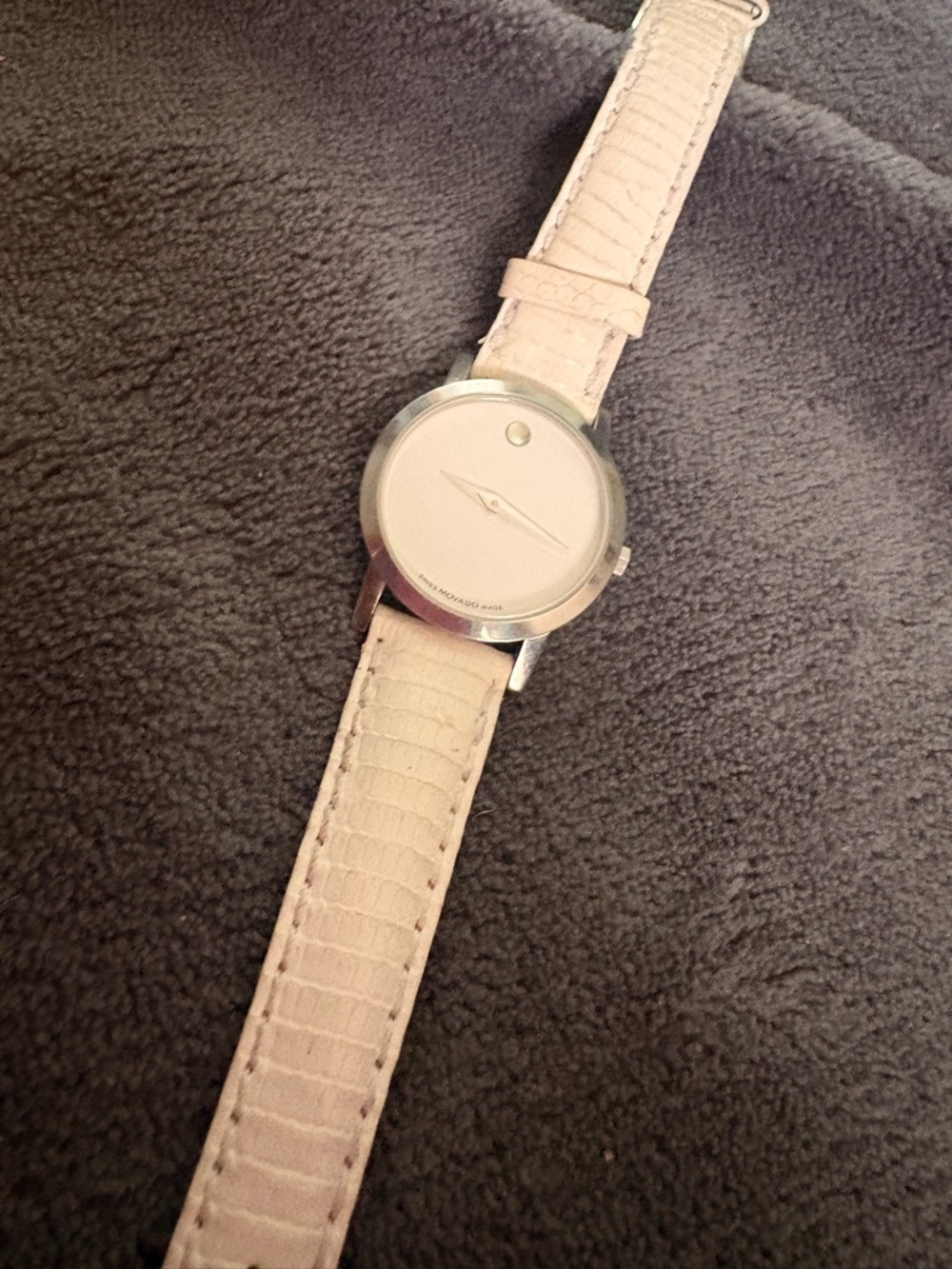 Movado Women's Watch with a off white genuine lizar Strap Watch with Silver Dial - Picture 4 of 15